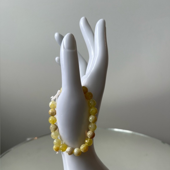 Handmade healing gemstone bracelet. This Agate bracelet is adjustable. - Picture 4 of 7